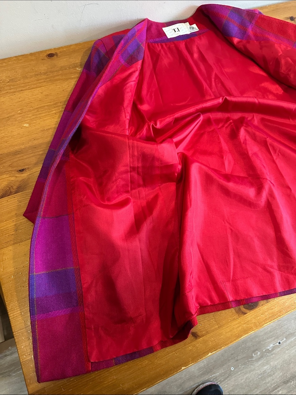 Thermo Jac Blazer 100%Pure Wool VintageOpen-Front Plaid Blazer in Red and Pink - Picture 10 of 15